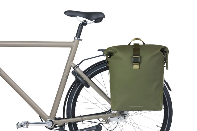 Load image into Gallery viewer, 18407 Basil SoHo bicycle shoulder bag MIK studs mo