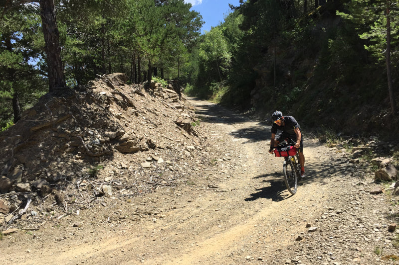 Load image into Gallery viewer, Zefal Z Adventure F10 Handlebar Bag - In Use