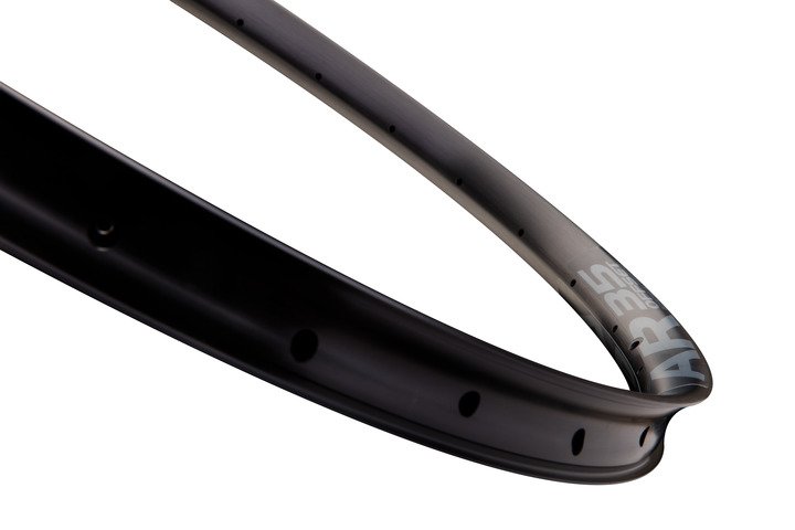Load image into Gallery viewer, AR-35-Offset-Rim-Detail