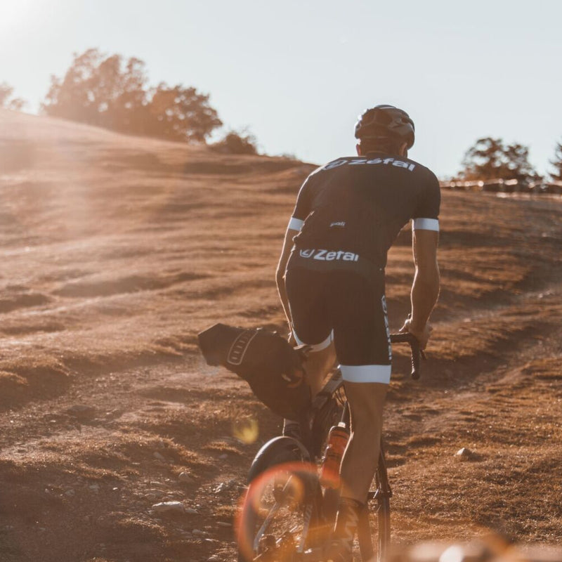 Load image into Gallery viewer, Zefal Z Adventure R17 Seat Bag - Situation
