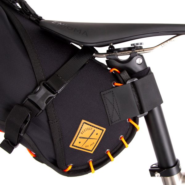 Load image into Gallery viewer, 00_8L_Saddle Bag6 tn