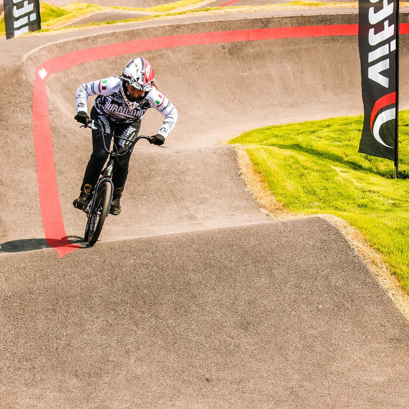 Load image into Gallery viewer, veloce-bmx-tire-07
