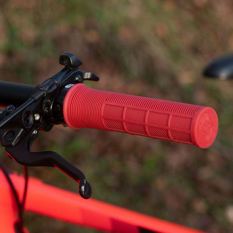 Load image into Gallery viewer, Oxford Driver Lock-On Grips Red - In Use
