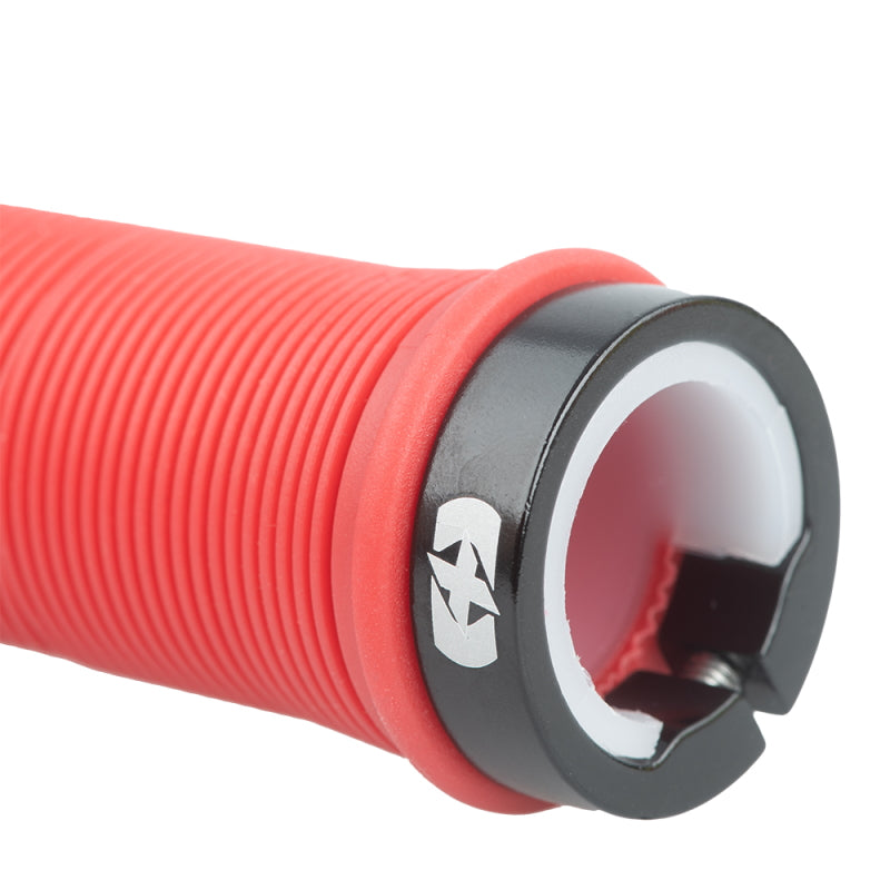 Load image into Gallery viewer, Oxford Driver Lock-On Grips Red - Close Up
