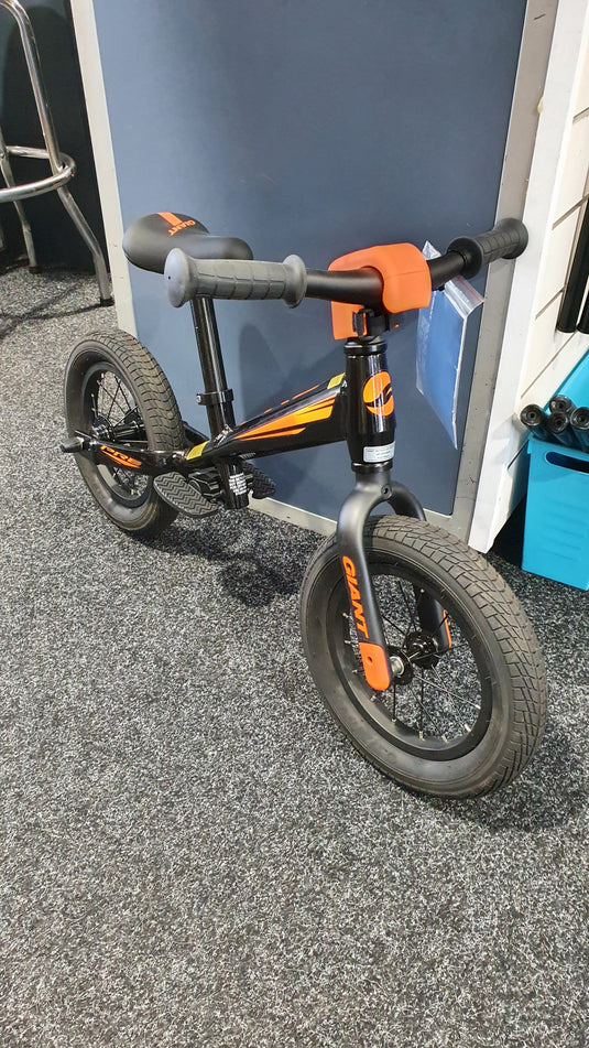 Giant Kids Balance Bike BYB 12"